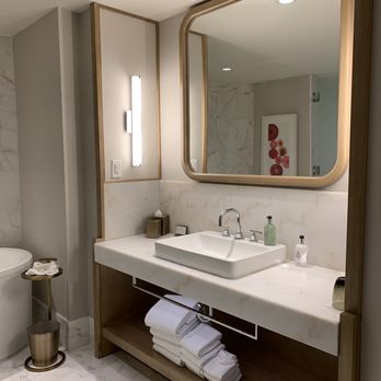 JW Marriott Parq Vancouver - jan 11, 2020 - studio king water view - Hotels Near Me - Vancouver, British Columbia JW Marriott Parq Vancouver - jan 11, 2020 - studio king water view - Hotels Near Me - Vancouver, British Columbia