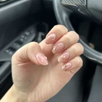 True Nails & Spa - Left hand, done by Mimi - Nail Salons Near Me - Bonney Lake, Washington True Nails & Spa - Left hand, done by Mimi - Nail Salons Near Me - Bonney Lake, Washington
