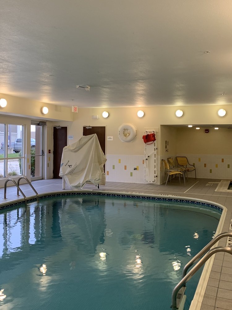 FAIRFIELD INN & SUITES BY MARRIOTT HOLLAND 32 Photos & 32 Reviews