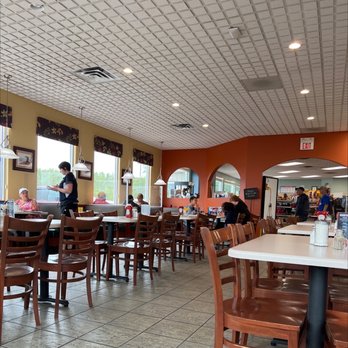Murray's - Spacious interior - Desserts Near Me - Woodstock, New Brunswick Murray's - Spacious interior - Desserts Near Me - Woodstock, New Brunswick