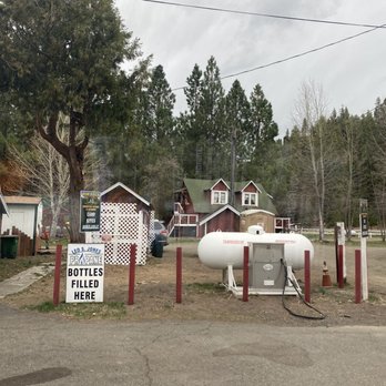 Gordons Rim Rock Ranch - Gordon's Rim Rock Ranch & Groceries: propane sold here! - Fishing Near Me - Old Station, California Gordons Rim Rock Ranch - Gordon's Rim Rock Ranch & Groceries: propane sold here! - Fishing Near Me - Old Station, California