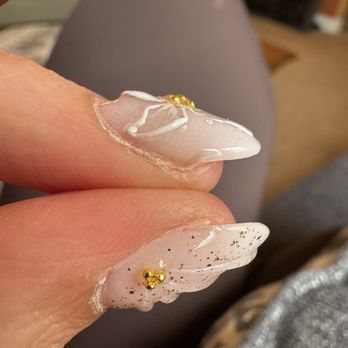 Lena Nails - Tip of nail not matching up with natural nail - Nail Salons Near Me - Citrus Heights, California