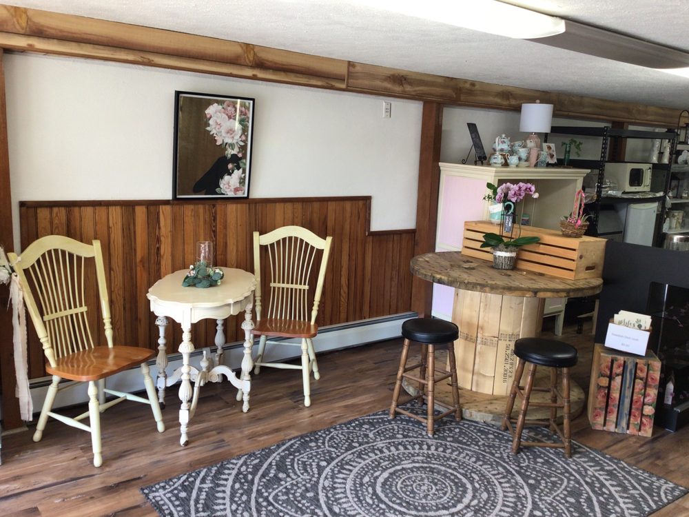 ME NOT FLORAL AND GIFT SHOPPE with 14 real customer photos