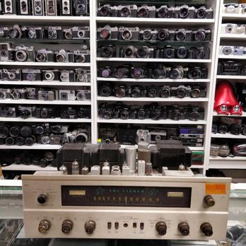 Hi-Tech Electronic Service Center - Fisher 500-C being picked up after being "repaired." do not bring anything more complicated than a sun dial to this chop shop. - Electronics Repair Near Me - New York, New York