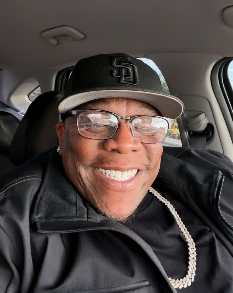 Bling Tooth Gemz Logo