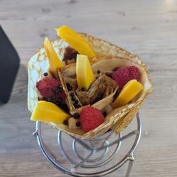 Mango raspberry crepe Mango raspberry crepe