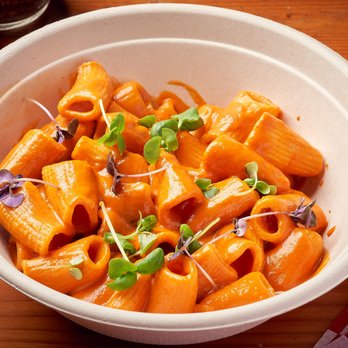 Paulie's Italian Kitchen - Rigatoni Alla Vodka - Italian Near Me - Leseburg, Virginia Paulie's Italian Kitchen - Rigatoni Alla Vodka - Italian Near Me - Leseburg, Virginia
