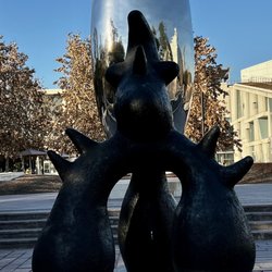 Cullen Sculpture Garden - The Bird by Miro and the Bean (Cloud Column) by Kapoor