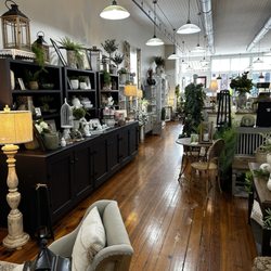 Welcome Home Decor and Gifts