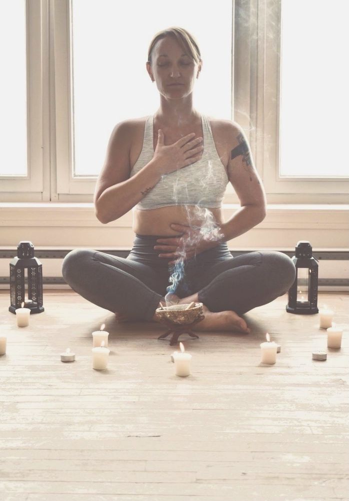 YOGA LOUNA Updated June 2024 Request Information 56 Rue Saint