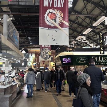 St. Lawrence Market - Farmers Market Near Me - Toronto, Ontario St. Lawrence Market - Farmers Market Near Me - Toronto, Ontario