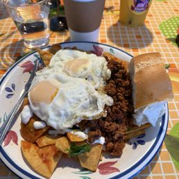 Chilaquiles Rojos