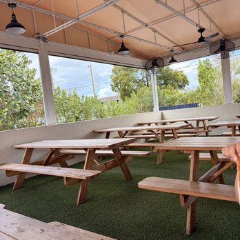 B&D Trap BBQ - Barbeque Near Me - Fort Lauderdale, Florida