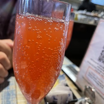 Gochas Breakfast Bar | Cascade - Strawberry mimosa - Wine Bars Near Me - Atlanta, Georgia