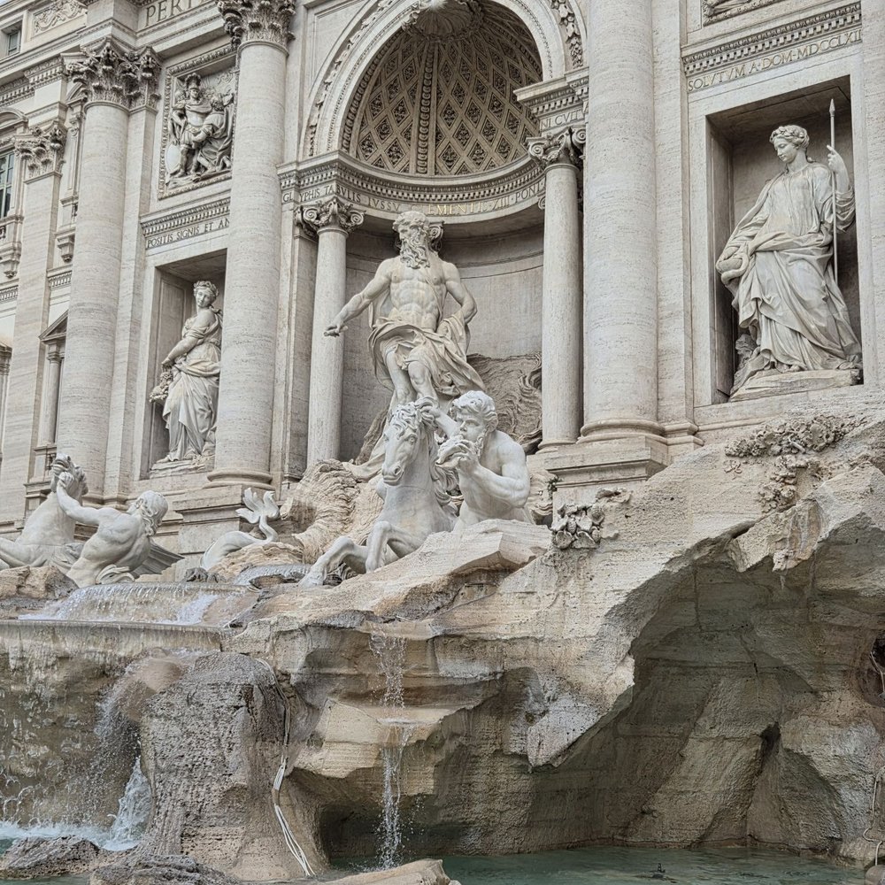 Fontana di Trevi - Landmarks & Historical Buildings Near Me - Rome, RM Fontana di Trevi - Landmarks & Historical Buildings Near Me - Rome, RM