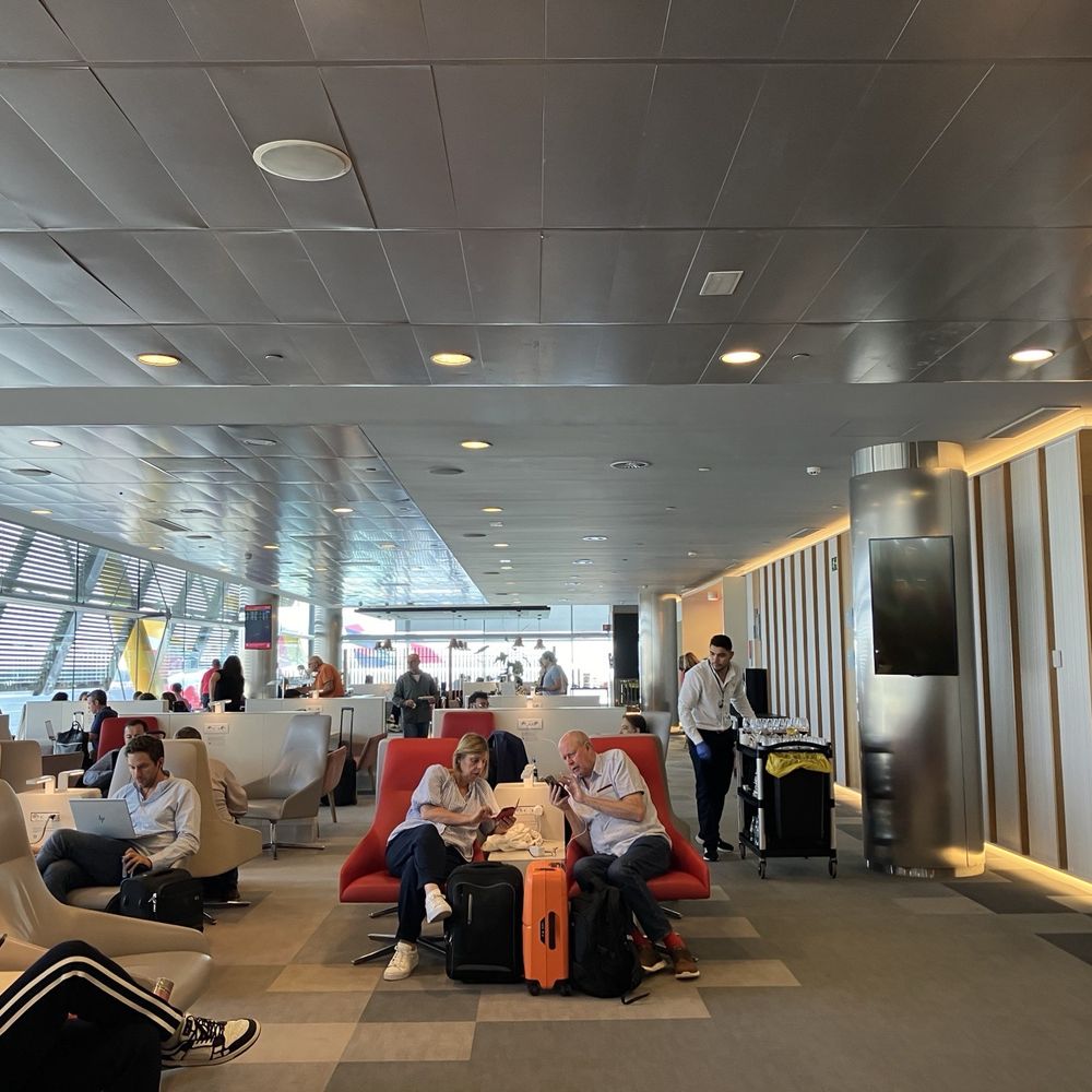 Iberia Sala VIP - More seating - Airport Lounges Near Me - Madrid, M