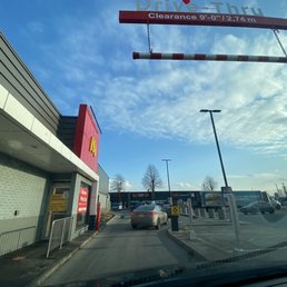 Exterior photo of McDonald's - Newmarket, Ontario Exterior photo of McDonald's - Newmarket, Ontario