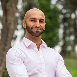 Imax Credit Repair Firm - CEO Ali Zane has 20 years of credit repair experience, helping homebuyers and lending specialists improve FICO scores for loan approvals.