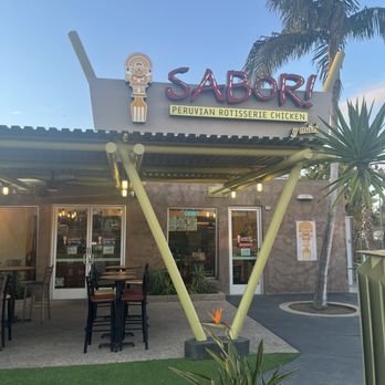 Sabor Peruvian Rotisserie Chicken - Outside patio - Peruvian Near Me - Fullerton, California