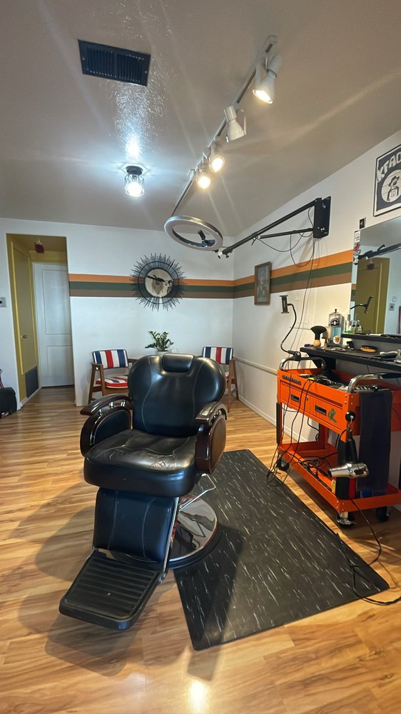 Kfadez barber studio Logo