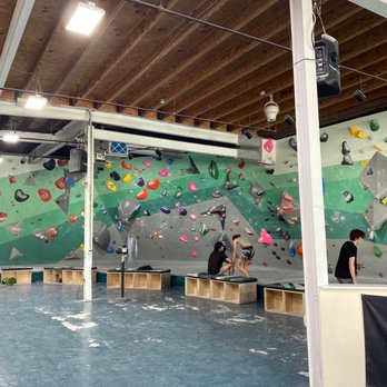 Tufas Boulder Lounge - Rock Climbing Near Me - Philadelphia, Pennsylvania Tufas Boulder Lounge - Rock Climbing Near Me - Philadelphia, Pennsylvania