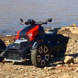 Black Lion Motorcycle Rental - Rally Ryker