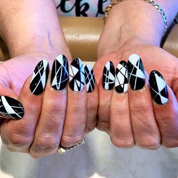 Deloux 2000 Nail Salon - Nail Salons Near Me - Bridgeport, Connecticut