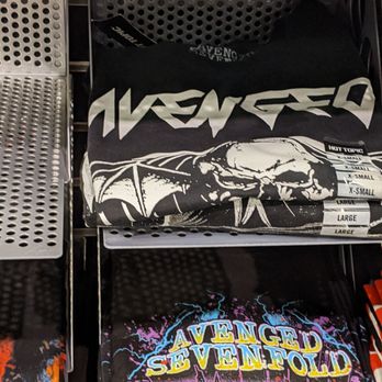 Hot Topic - Women's Clothing Near Me - Glendale, Arizona
