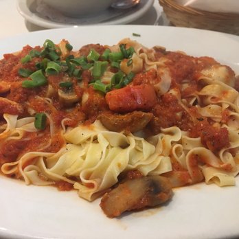 Bravo Restaurant - Cajun chicken fettuccine with mushrooms (red sauce) - Italian Near Me - Aiea, Hawaii Bravo Restaurant - Cajun chicken fettuccine with mushrooms (red sauce) - Italian Near Me - Aiea, Hawaii