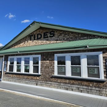 Tides Restaurant & Pub - Outside - Seafood Near Me - Nahant, Massachusetts Tides Restaurant & Pub - Outside - Seafood Near Me - Nahant, Massachusetts