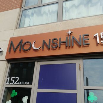 Moonshine 152 - Storefront - New American Near Me - Boston, Massachusetts