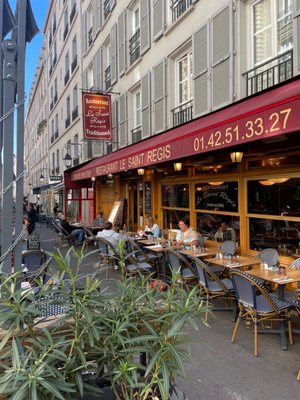 Le Saint Regis by null