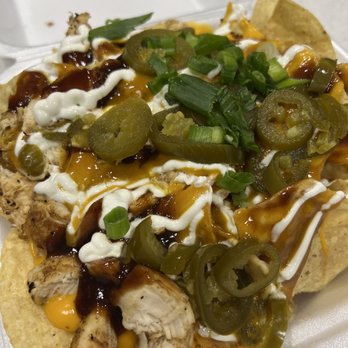 Notorious Pig - Chicken Loaded Nachos - Barbeque Near Me