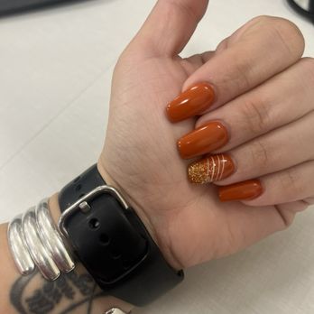 Glamour Nails - Nail Salons Near Me - Chincoteague Island, Virginia