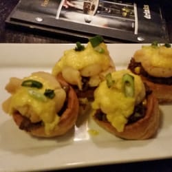 Fionn MacCool's Irish Pub - Not bad but a little too sweet and small portion.