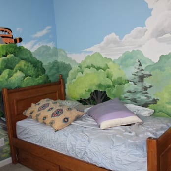 Working Artist Decorating - Scenery for the bed corner - Painters Near Me - Sacramento, California Working Artist Decorating - Scenery for the bed corner - Painters Near Me - Sacramento, California