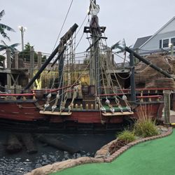 Pirate Island Golf