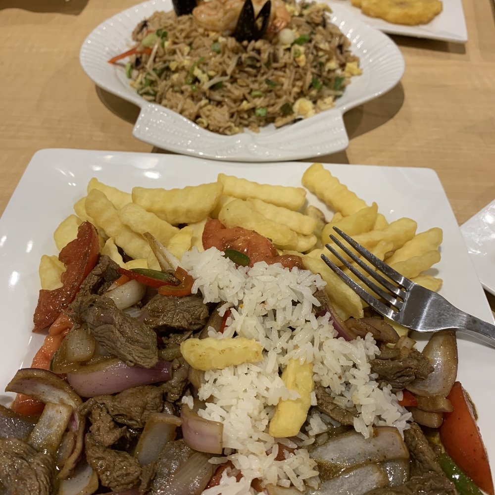 Chaufa De Mariscos & Lomo Saltado Chaufa De Mariscos & Lomo Saltado