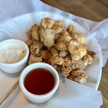 Yard House - Wisconsin Fried Cheese Curds - New American Near Me - Costa Mesa, California