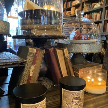 Gideon's Bakehouse - Candles for sale - Bakeries Near Me - Orlando, Florida