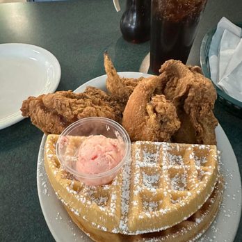 Metro Diner - Chicken n Waffles - Diners Near Me - Birmingham, Alabama Metro Diner - Chicken n Waffles - Diners Near Me - Birmingham, Alabama