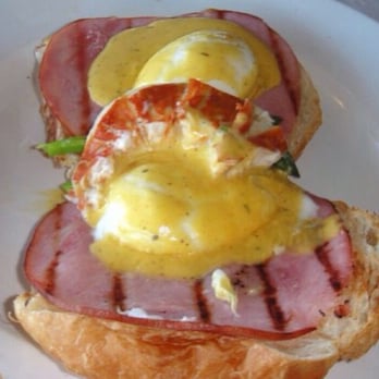 Rum Runners - Lobster Benedict - Breakfast & Brunch Near Me - Christiansted, Virgin Islands