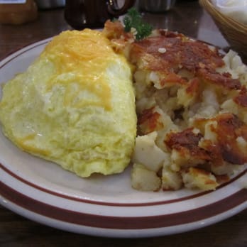 Stagecoach Restaurant - omelet with potatoes - American Near Me - Elk Grove, California