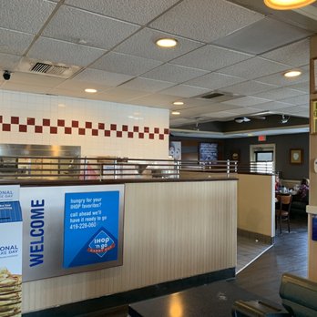 IHOP - Inside - American Near Me - Lima, Ohio