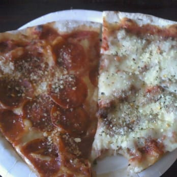 Gigio's Pizzeria - Pizza Near Me - Evanston, Illinois Gigio's Pizzeria - Pizza Near Me - Evanston, Illinois