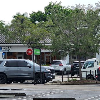 Shenandoah Square - Shopping Centers Near Me - Davie, Florida