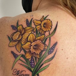 Amazing floral tattoo!