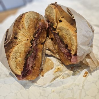 Goldstein's Bagels & Bialys - Hot honey and crispy ham on an egg everything bagel - Bagels Near Me - Boise, Idaho Goldstein's Bagels & Bialys - Hot honey and crispy ham on an egg everything bagel - Bagels Near Me - Boise, Idaho