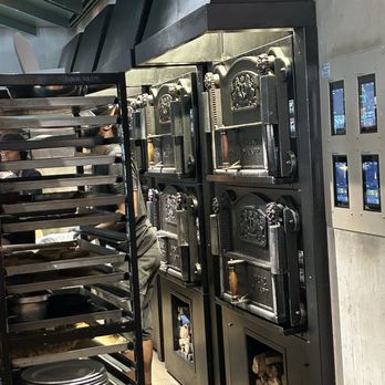 Starbucks Reserve Roastery Chicago - Coffee Roasteries Near Me - Chicago, Illinois Starbucks Reserve Roastery Chicago - Coffee Roasteries Near Me - Chicago, Illinois