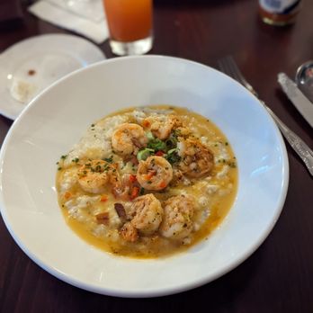 Muriel's Jackson Square - Shrimp and Grits - Cajun/Creole Near Me - New Orleans, Louisiana